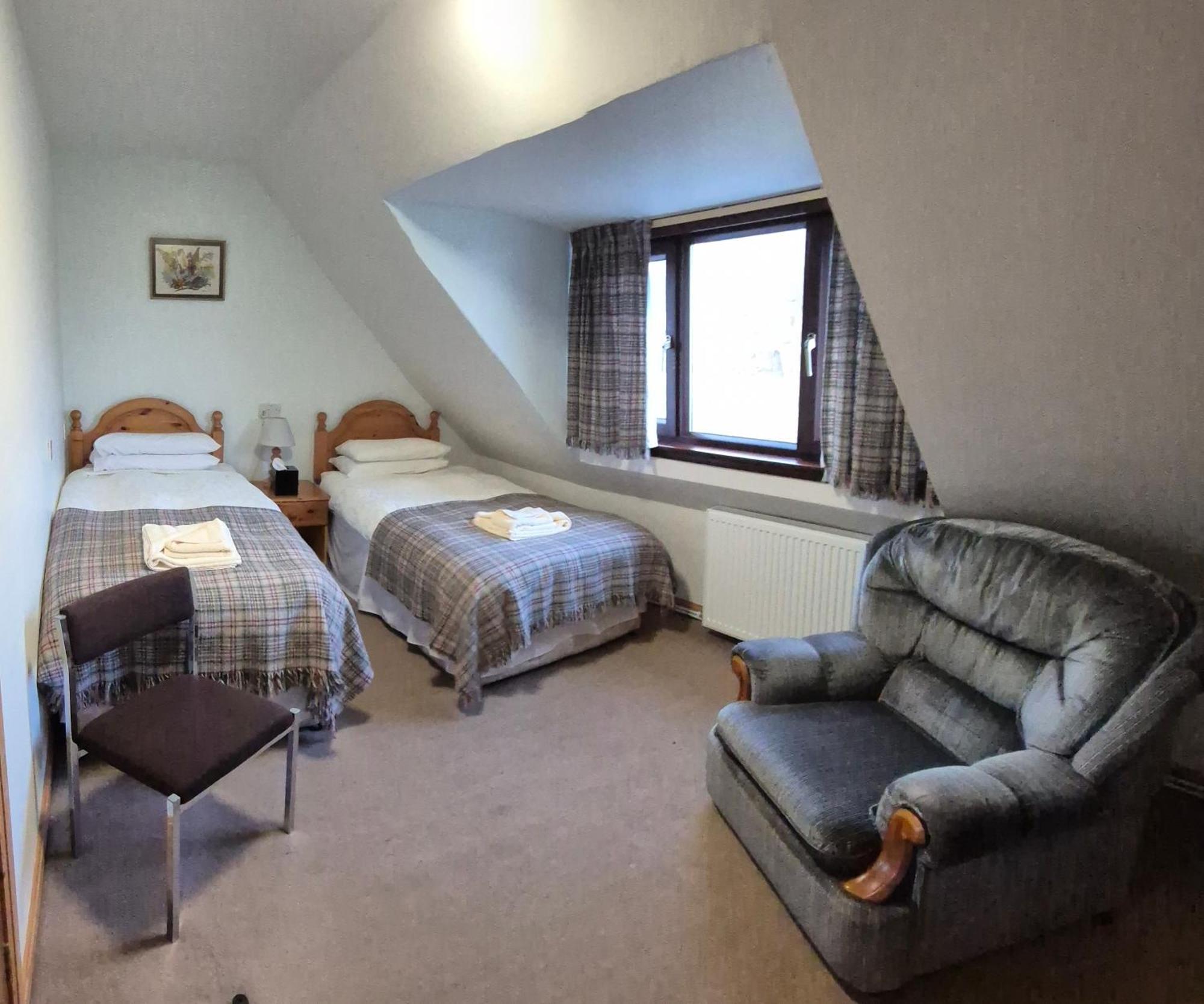 Doune Braes Hotel Breasclete Esterno foto