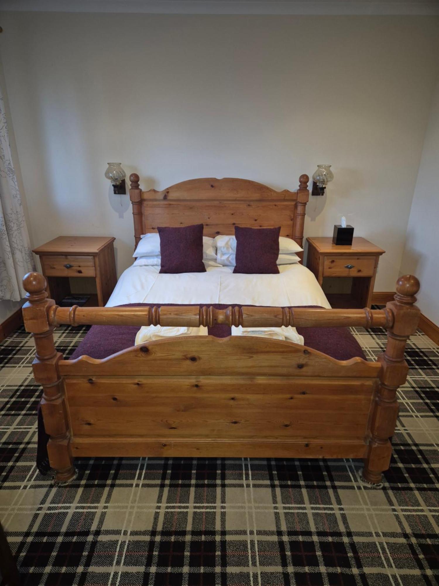 Doune Braes Hotel Breasclete Esterno foto