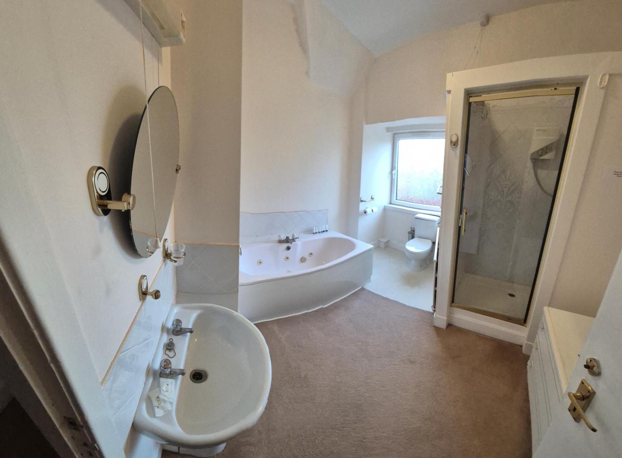 Doune Braes Hotel Breasclete Esterno foto