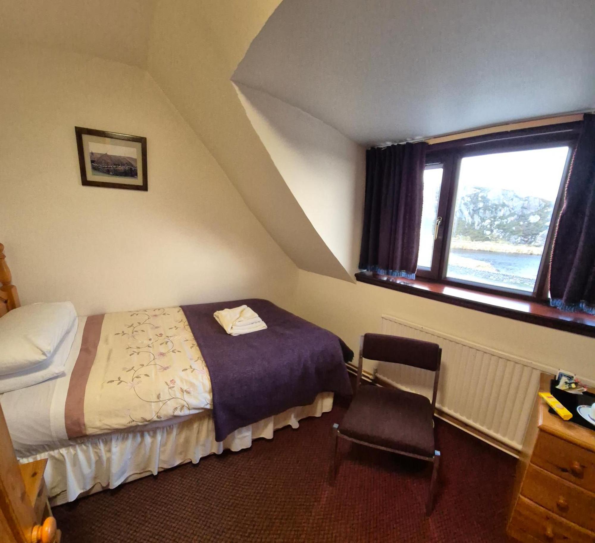 Doune Braes Hotel Breasclete Esterno foto